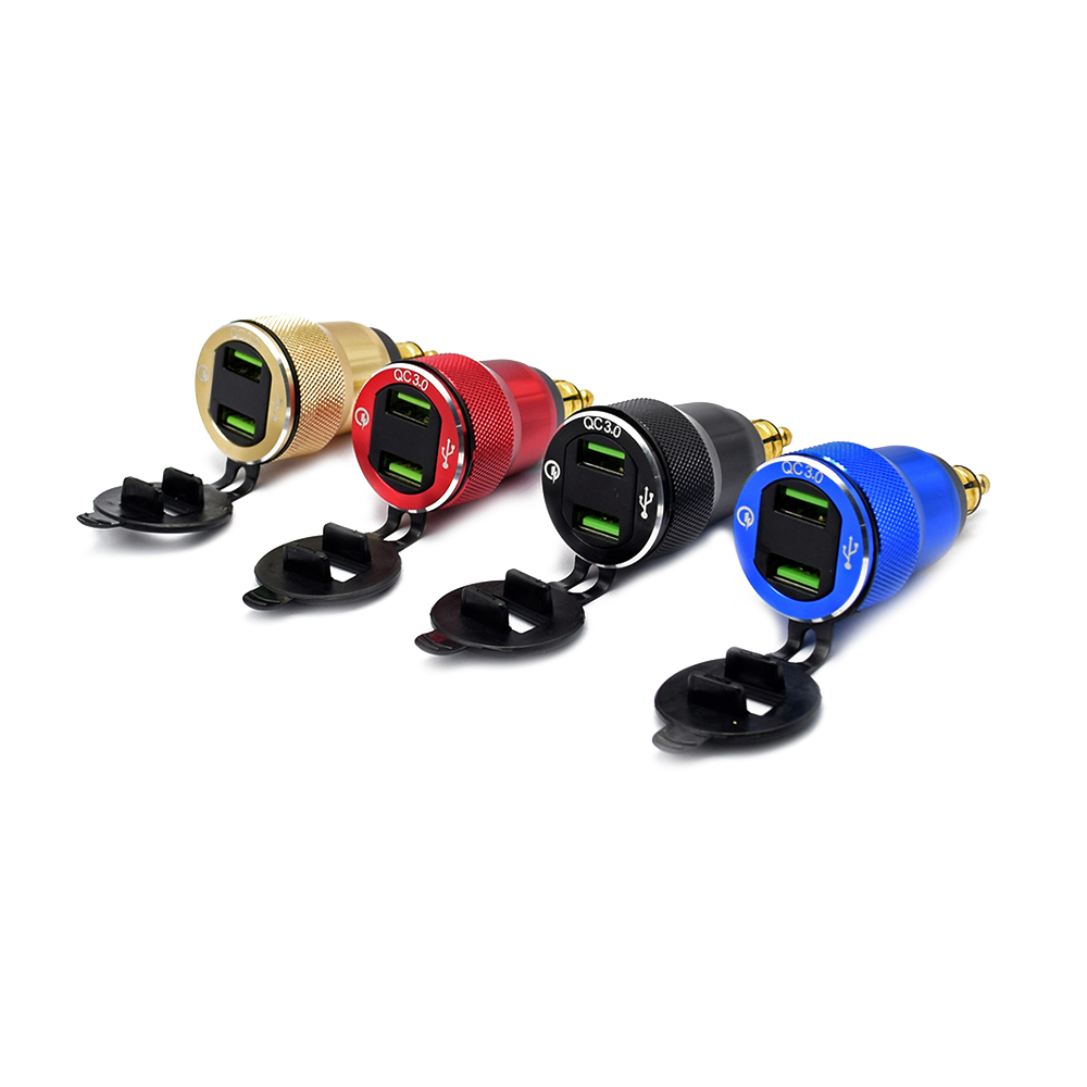 LED 디지털 전압계 금 포탄 유럽 기준을 가진 이중 QC3.0 USB 차량용 충전기