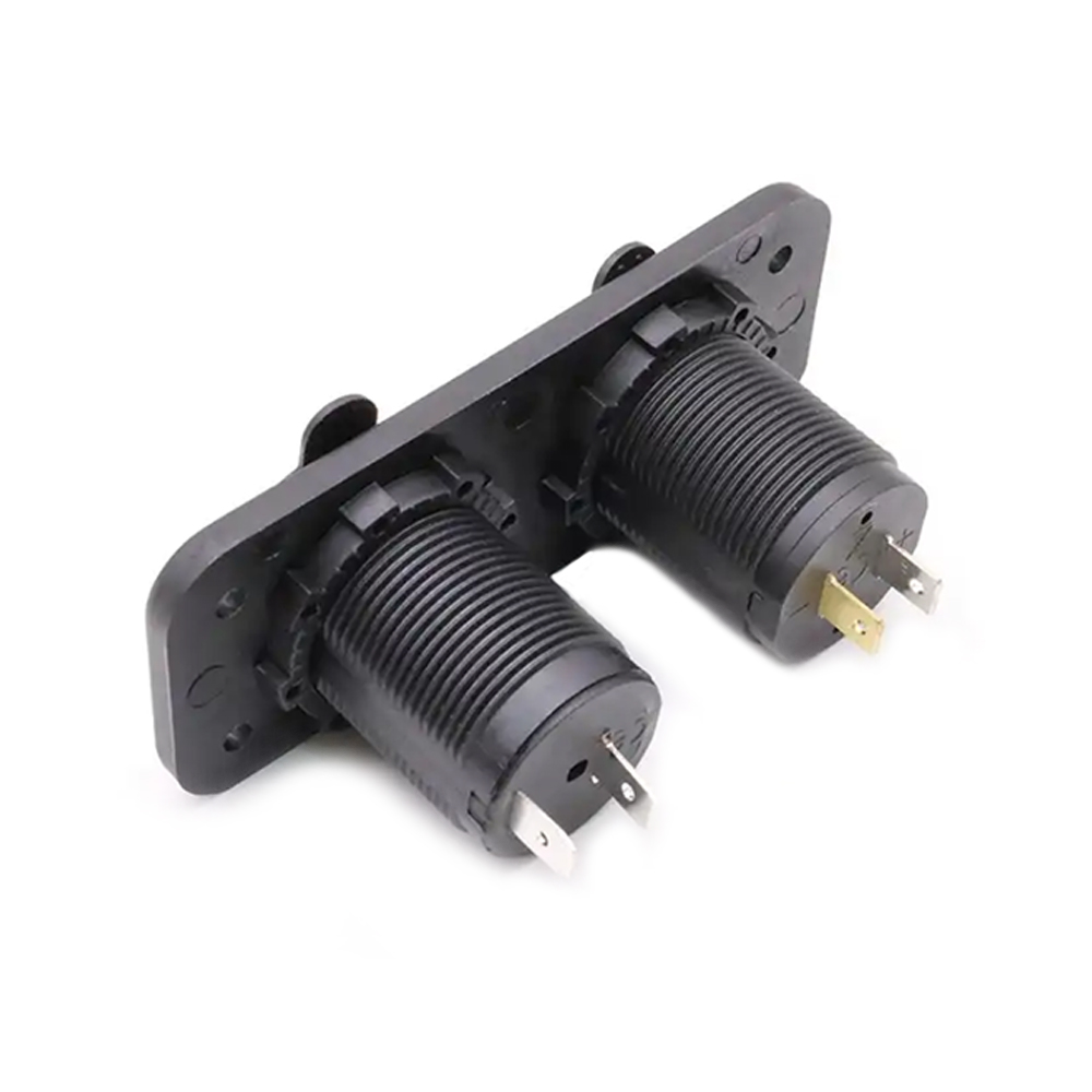 USB 车载充电器插座面板，5V 4.2A & 电源插座 3 端口